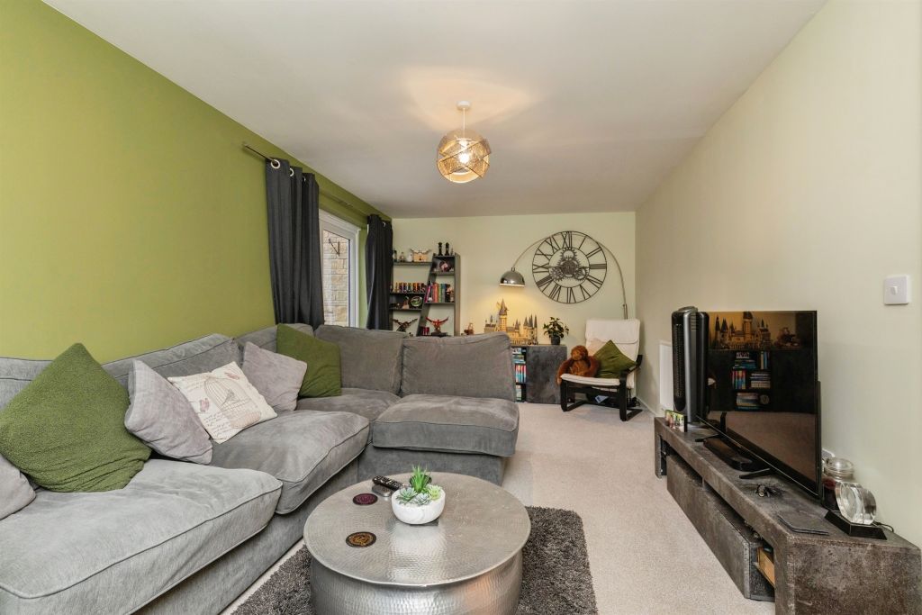 Property photo 2 of 18