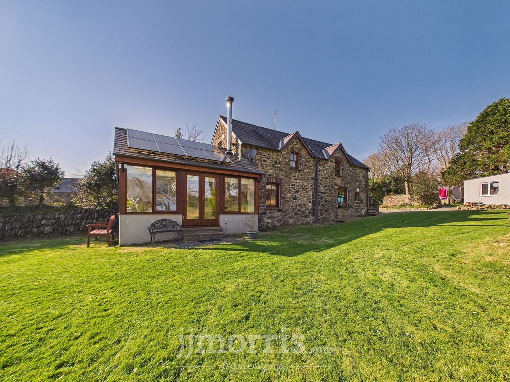 Property photo 2 of 45