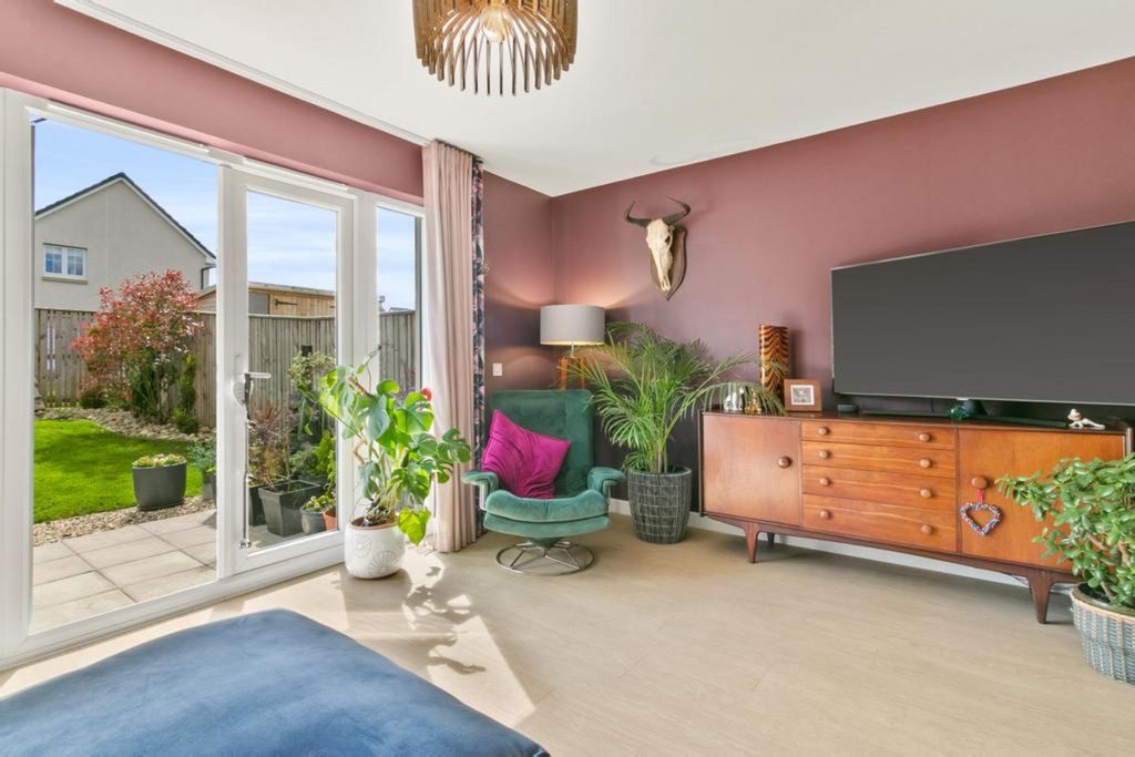 Property photo 3 of 31