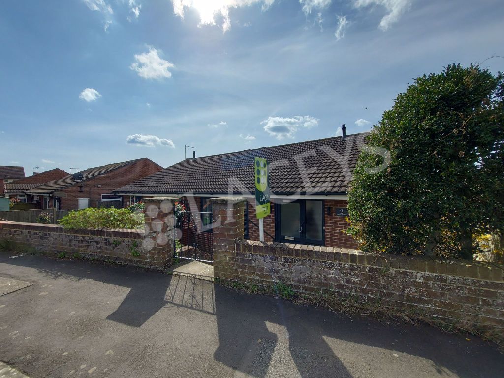 Property photo 1 of 12 External