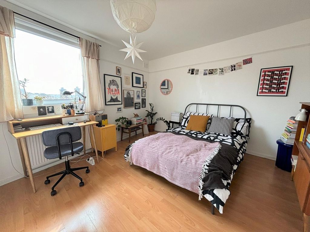 Property photo 3 of 8 3.Jpg