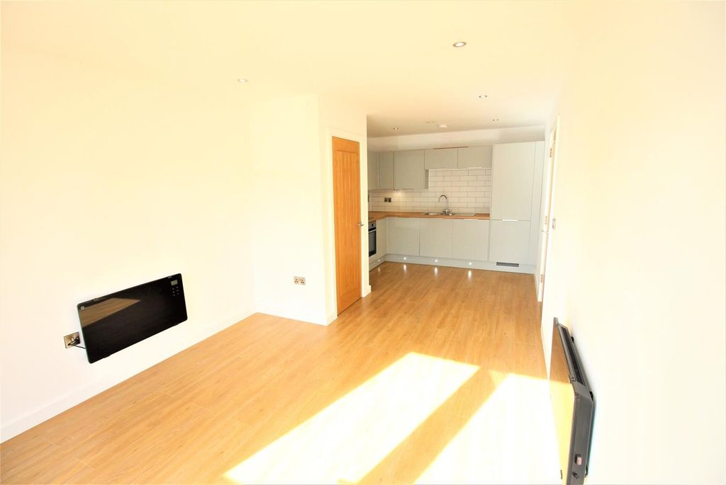 Property photo 3 of 11 4 - .Jpg