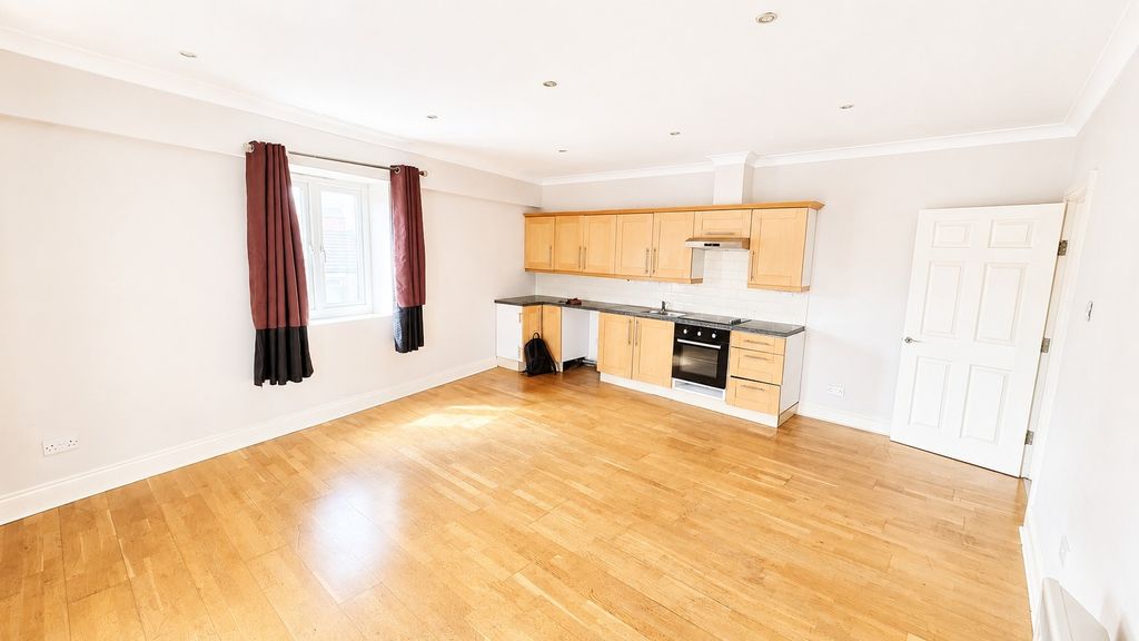 Property photo 2 of 11 5365921