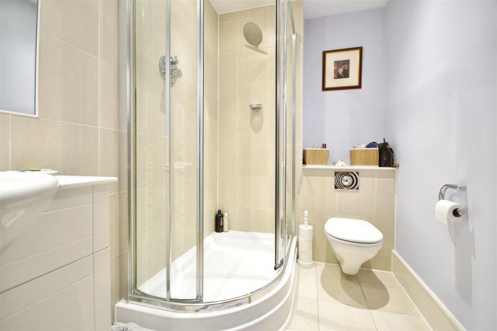 Additional image 15 of 2 bed flat for saleTallow Road, Brentford TW8