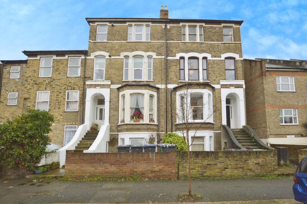 Property photo 1 of 12 Front (Exterior)