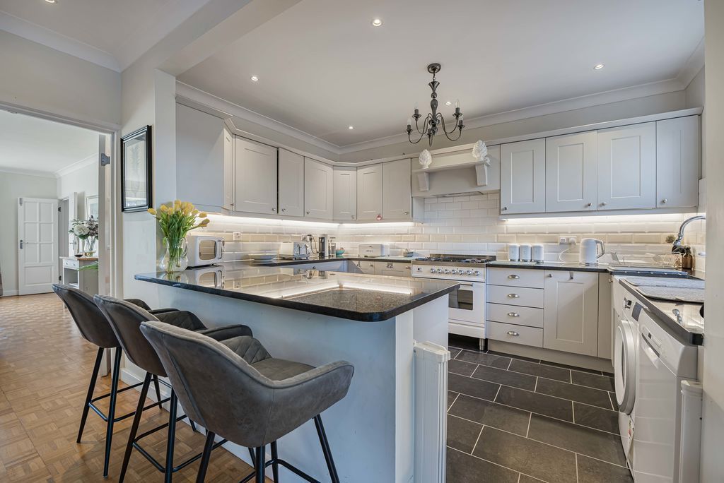 Property photo 2 of 16 Kitchen