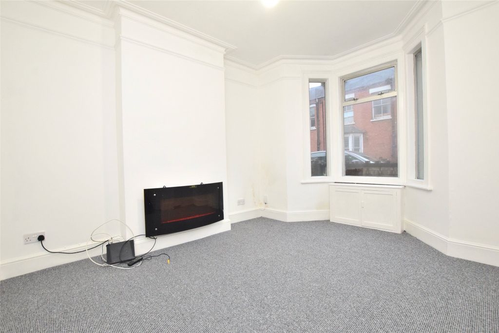 Property photo 2 of 10 Picture No. 03