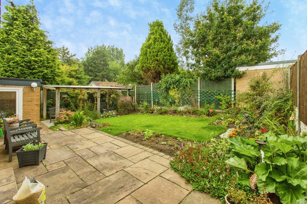 Property photo 2 of 19 Rear Garden
