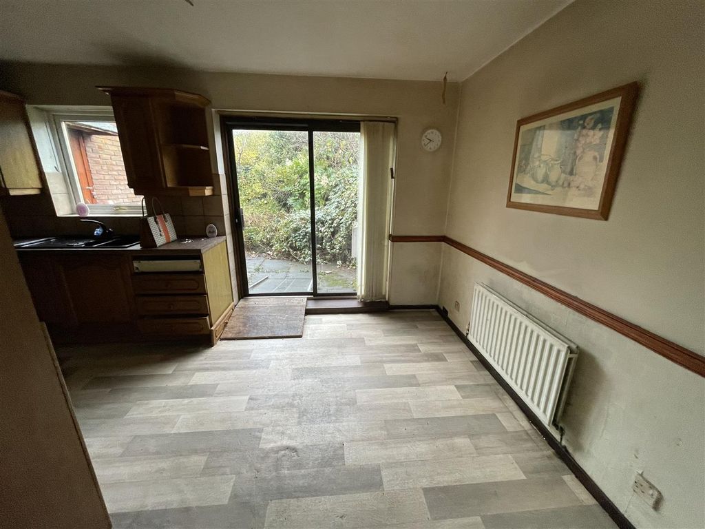 Property photo 3 of 9 60 Mel 8.Jpg