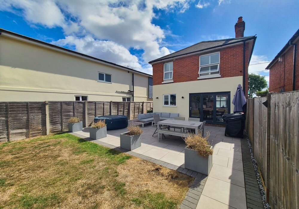 Property photo 3 of 32