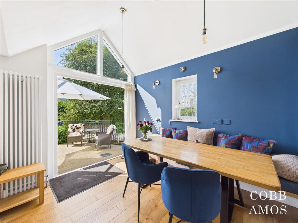 Property photo 3 of 60 Cam02803G0-Pr0186-Still007.Jpg