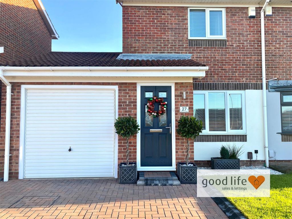 Property photo 2 of 21 20241214_101923847_Ios27Woburn.Jpg