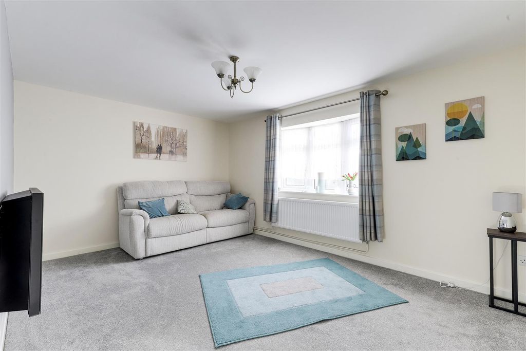 Property photo 2 of 20 1275.Jpg