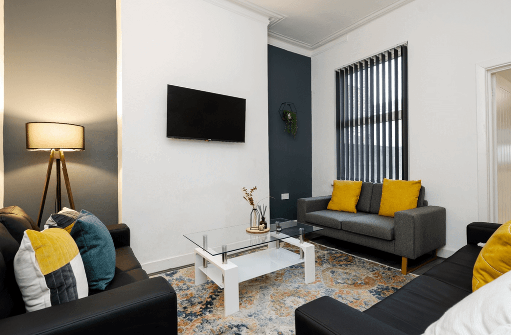 Property photo 1 of 7 Batavia Road, London, Se14