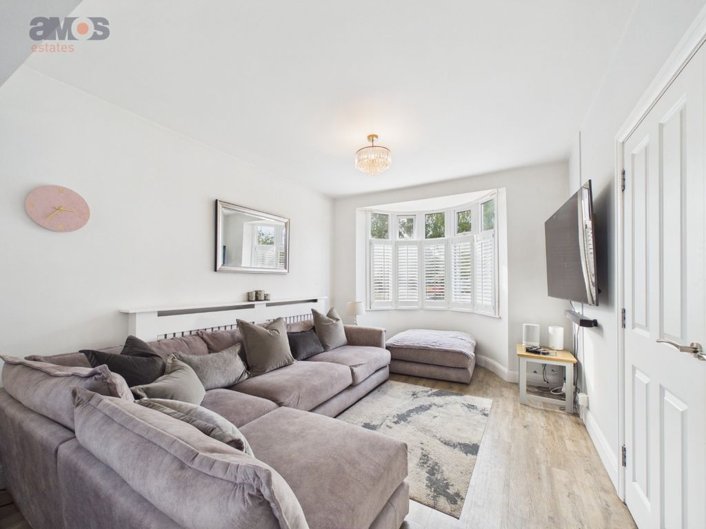 Property photo 3 of 19 5313766