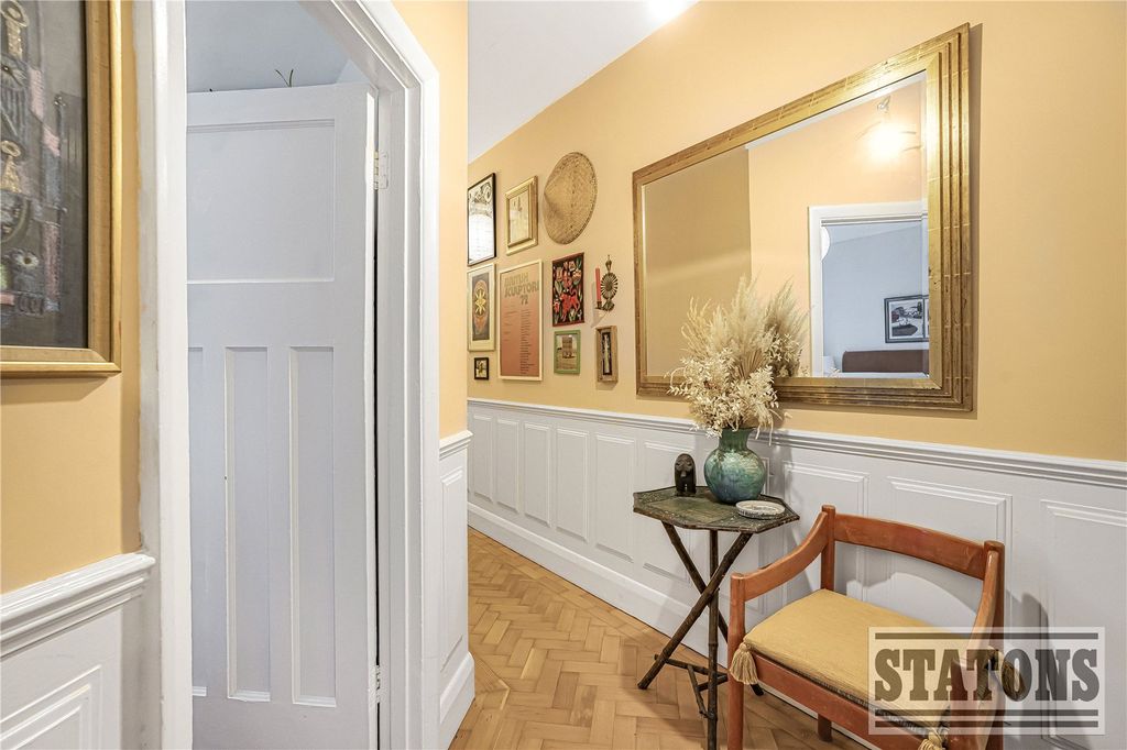 Property photo 2 of 11 Picture No. 15