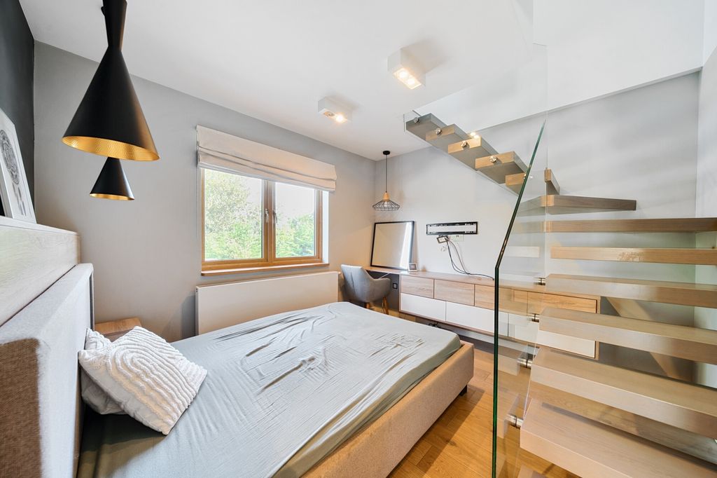 Property photo 3 of 25 1488892-39-6A4E20...