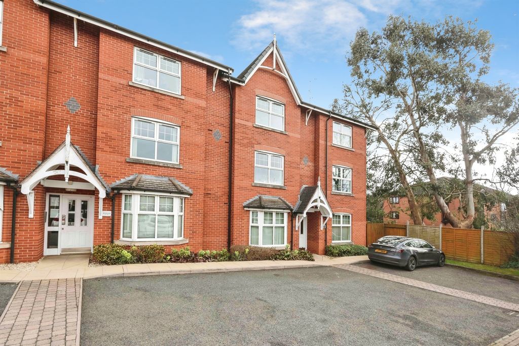 Property photo 2 of 15