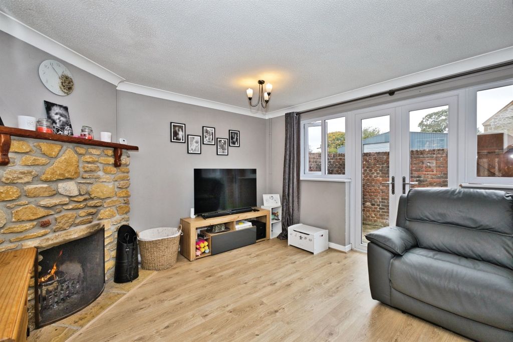 Property photo 3 of 17