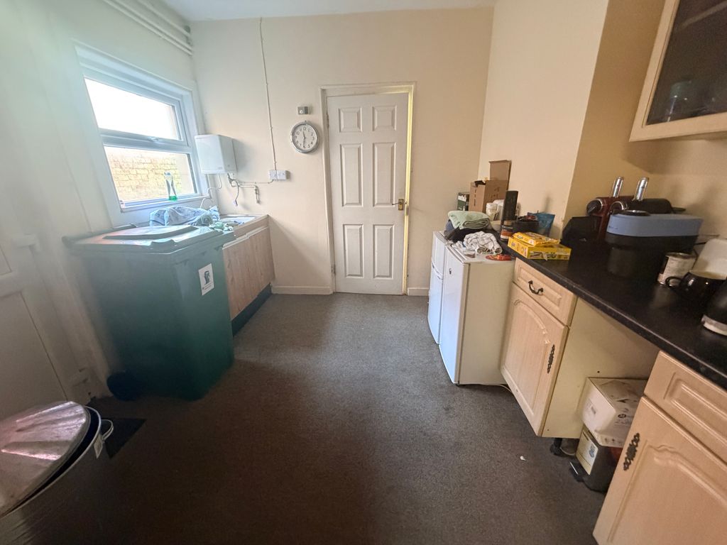 Property photo 3 of 8 Img_7198