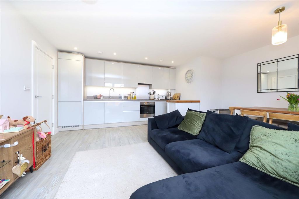 Property photo 3 of 13 Kitchen/Living Room