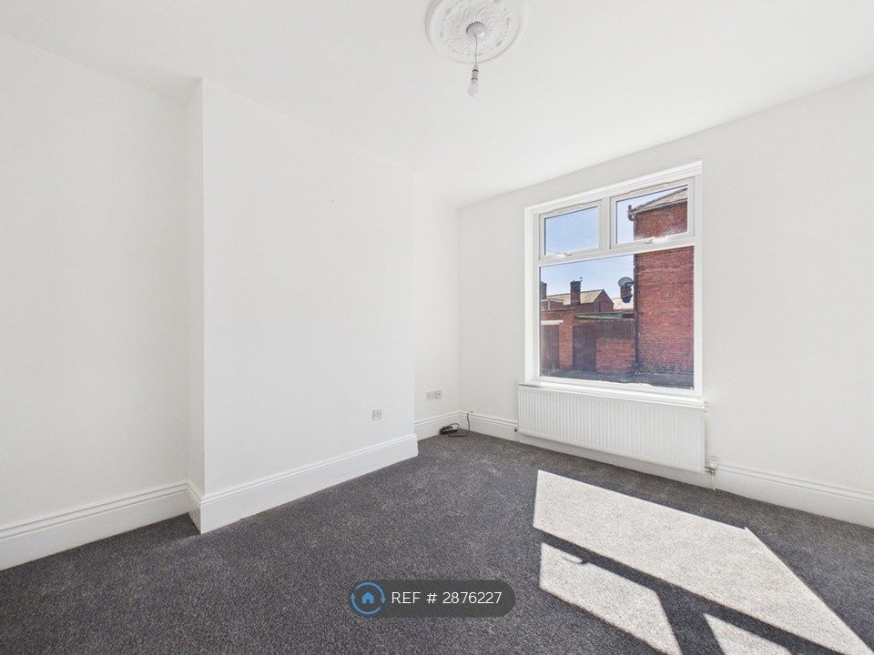 Property photo 3 of 9