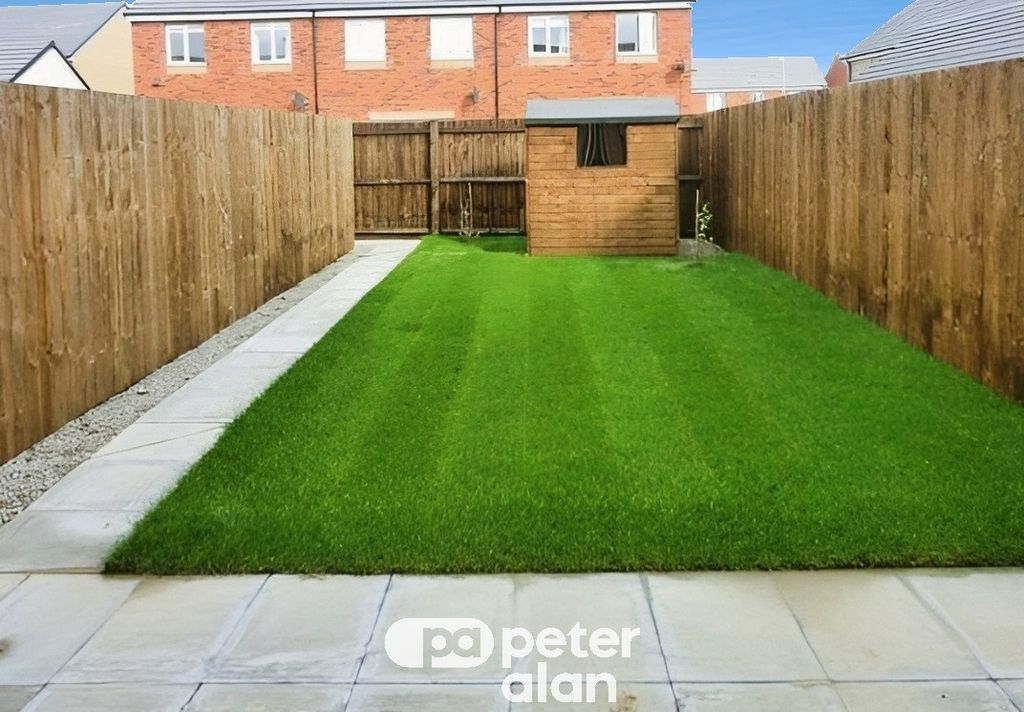 Property photo 2 of 7 Garden