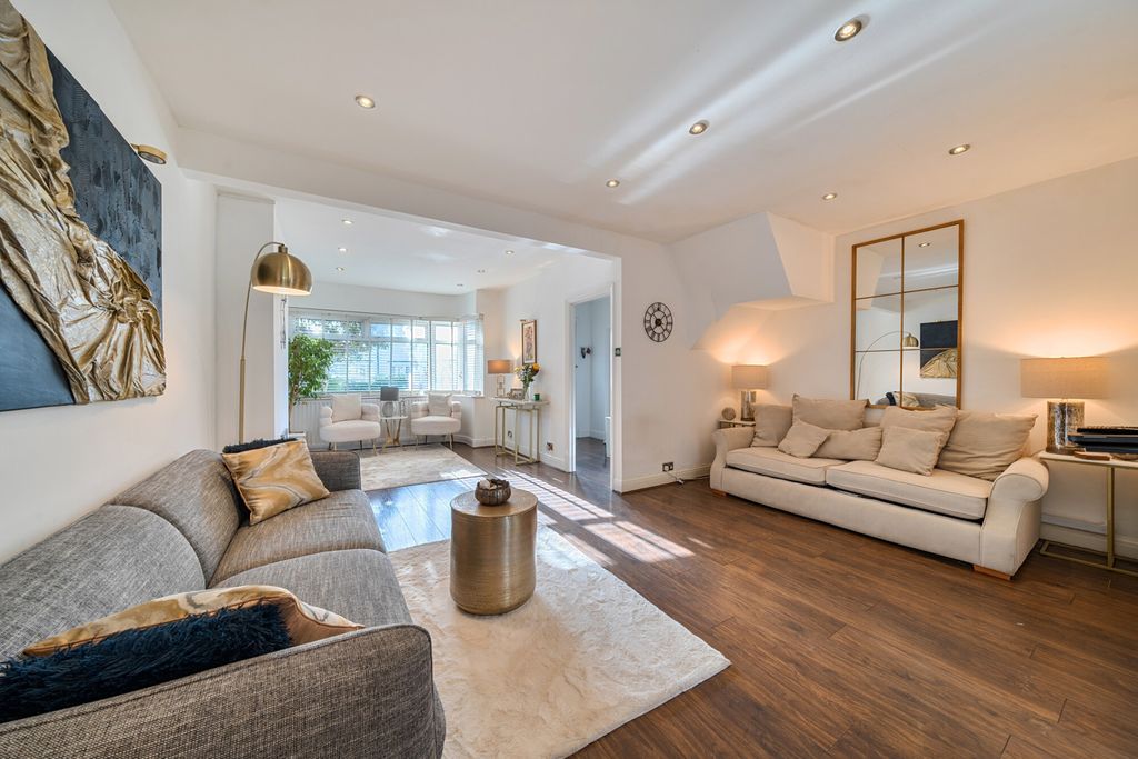 Property photo 2 of 20 1424625-3-69Badad...