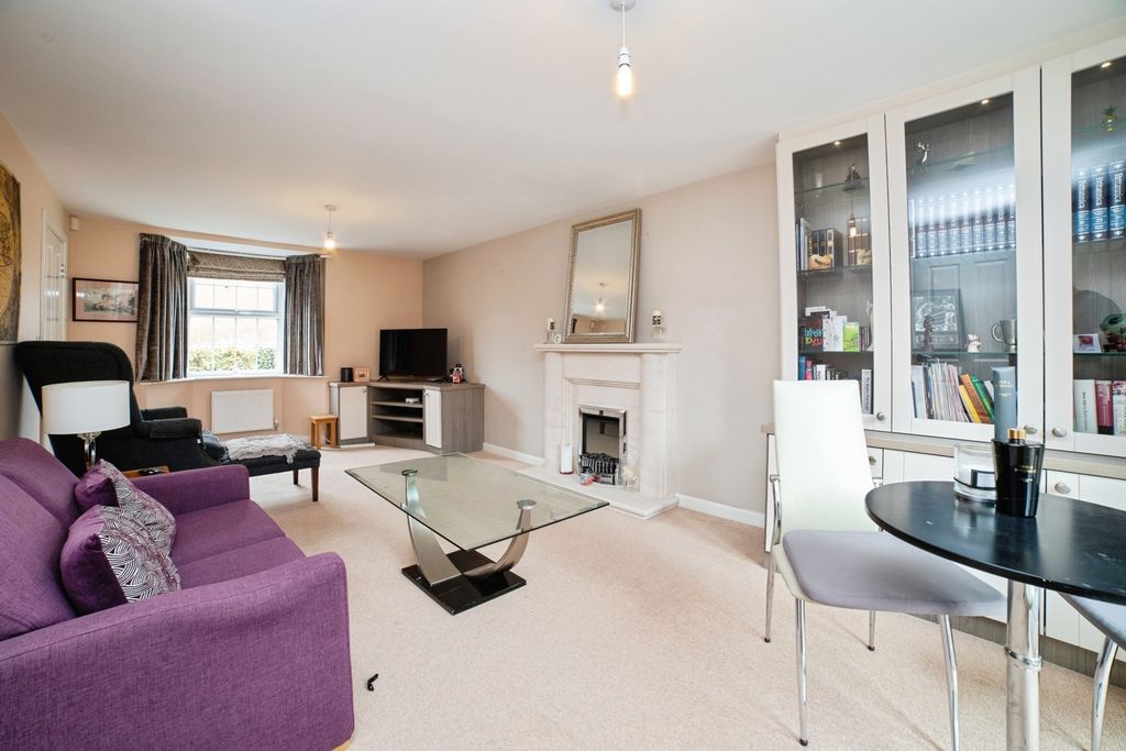 Property photo 3 of 21 Pbox-Img.Jpg