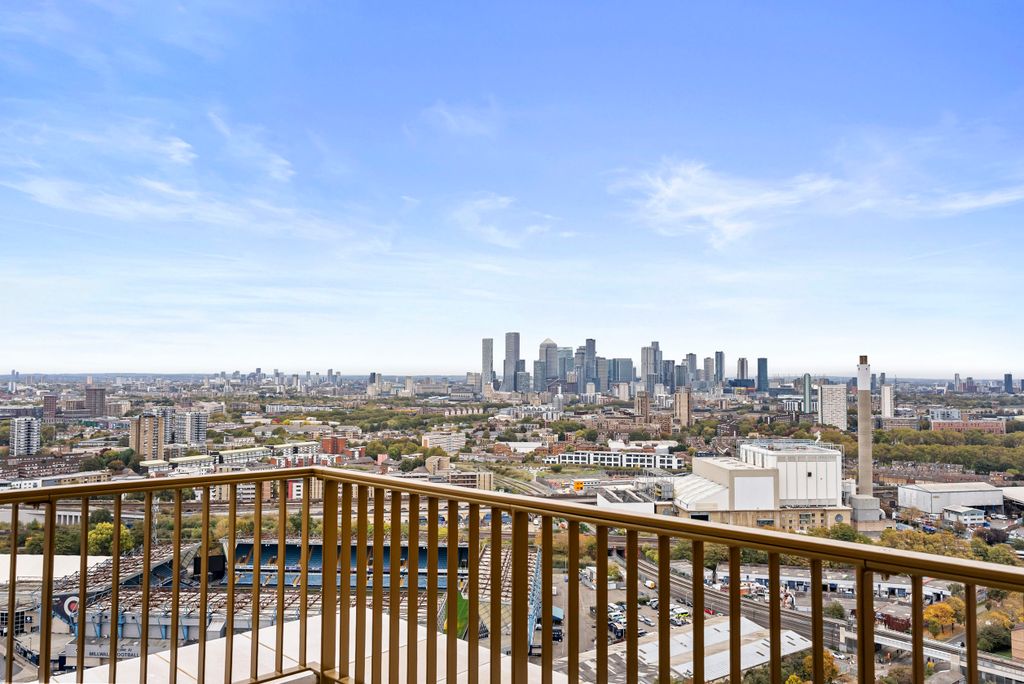 Property photo 2 of 6 Balcony