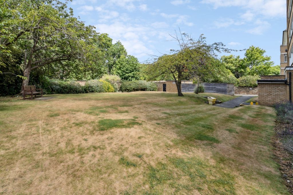 Property photo 1 of 5