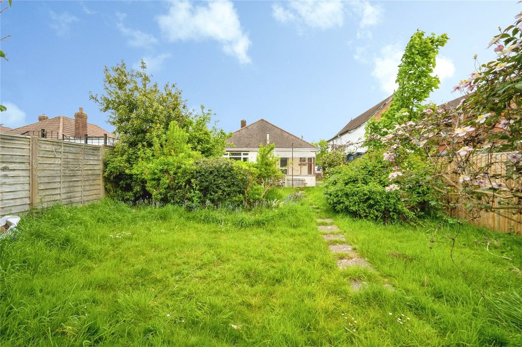 Property photo 2 of 15 Picture No. 36