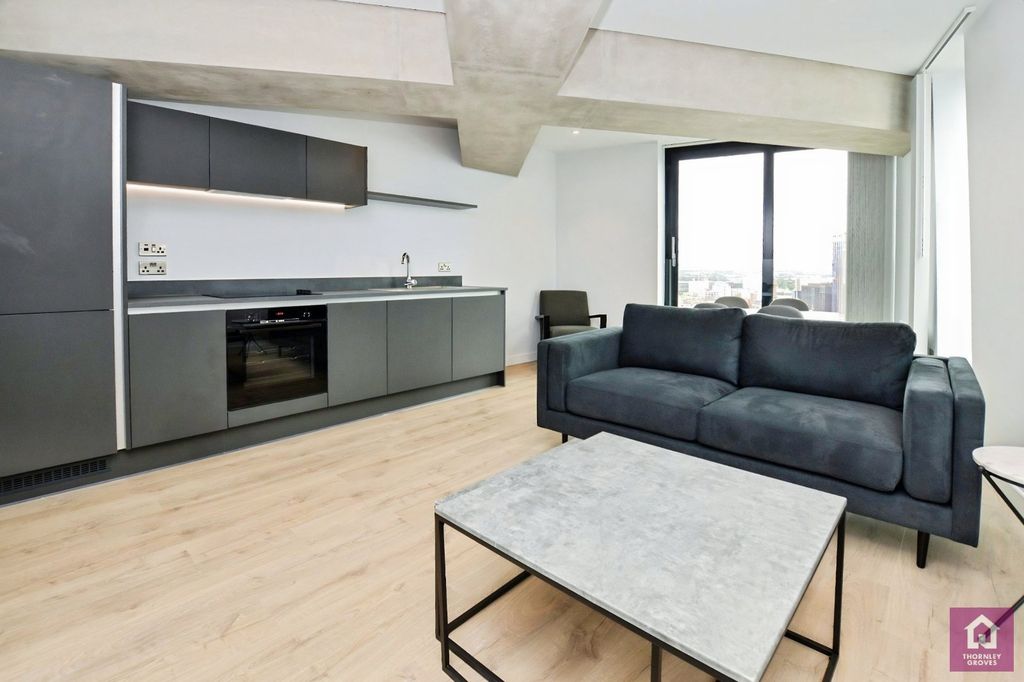 Property photo 2 of 14 Picture No. 20