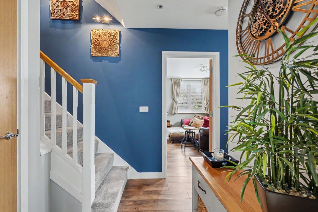 Property photo 2 of 35