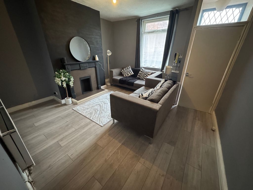 Property photo 2 of 18 Img_9225