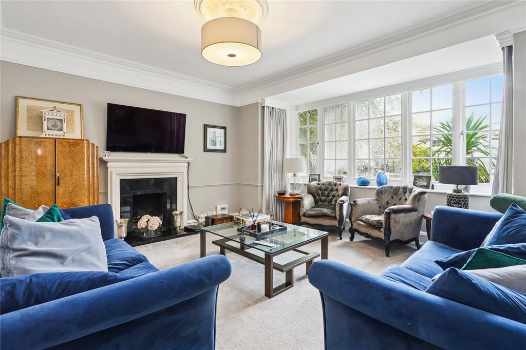 Property photo 2 of 17 Picture No. 12