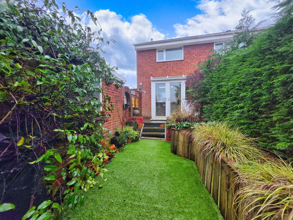 Property photo 2 of 18