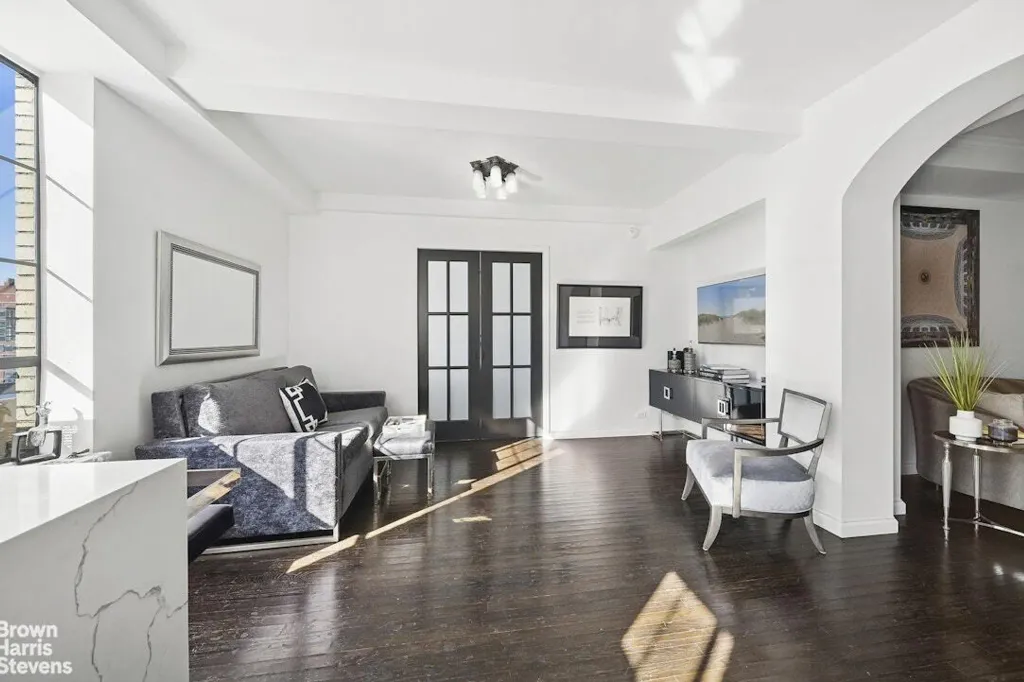 Property photo 3 of 12 <Alttext/>