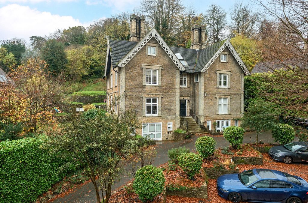 Property photo 1 of 24 1382210-1-691737d...