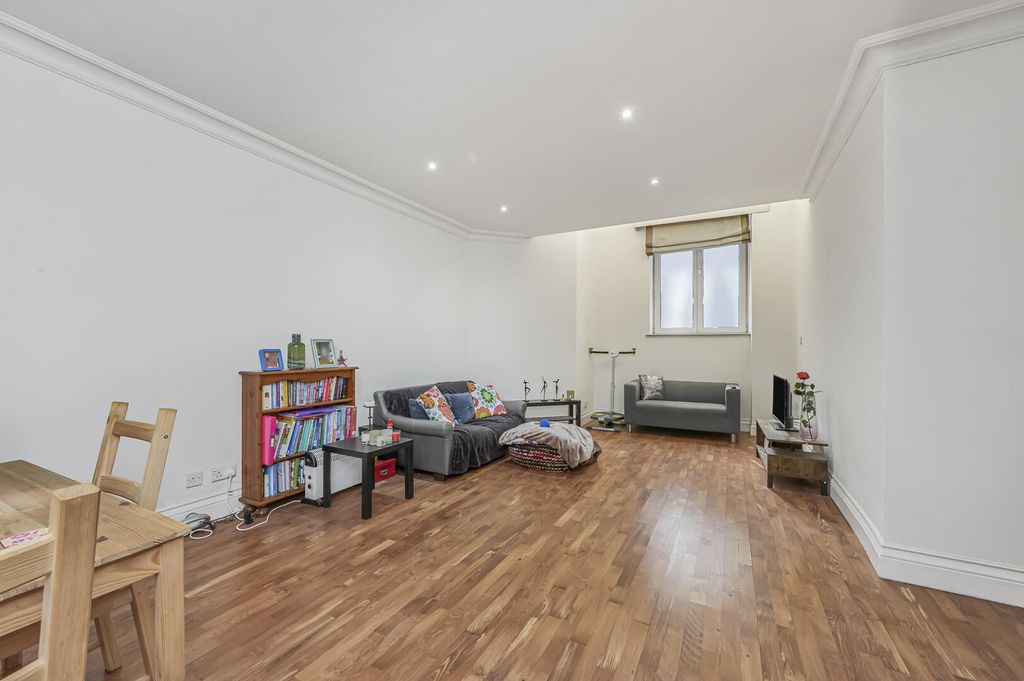 Property photo 1 of 16 Living Room