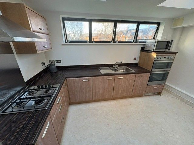 Property photo 2 of 5