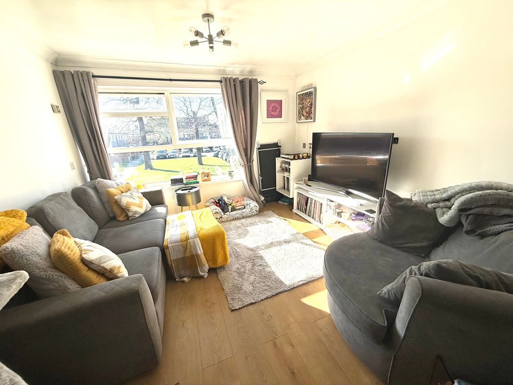 Property photo 2 of 4