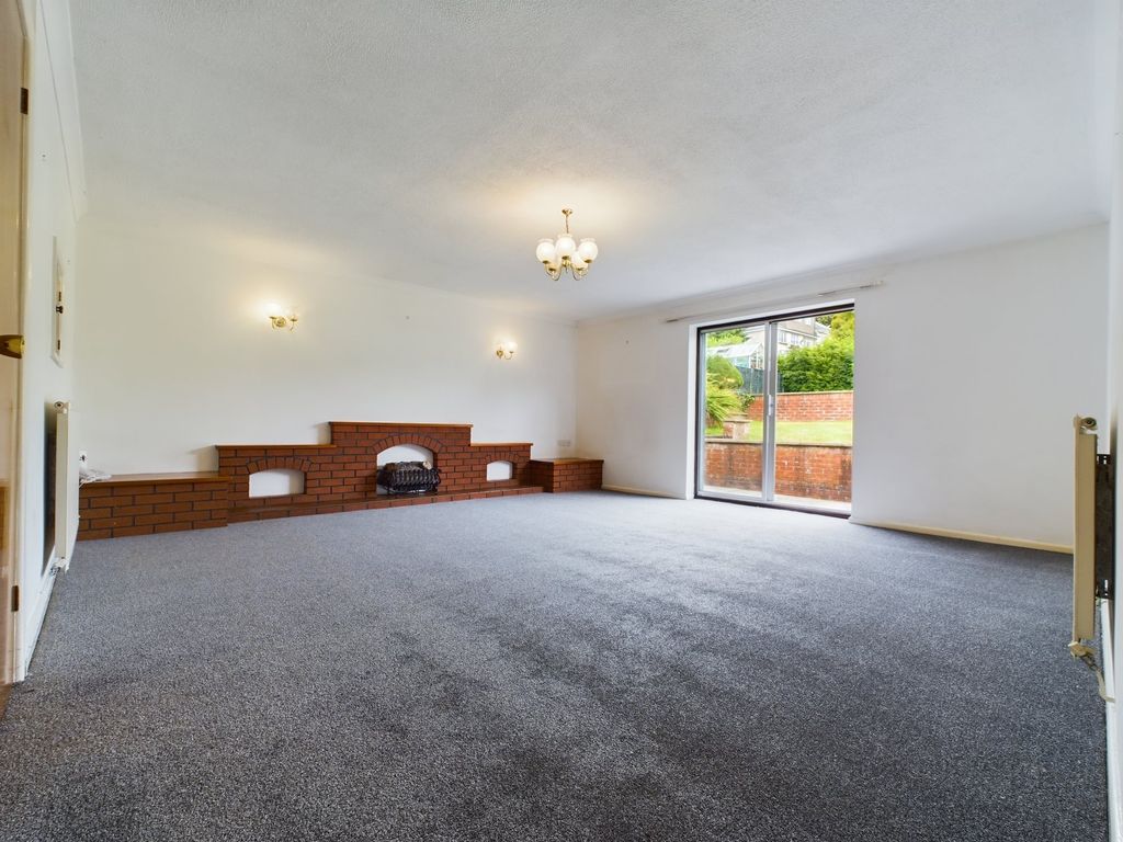 Property photo 3 of 28