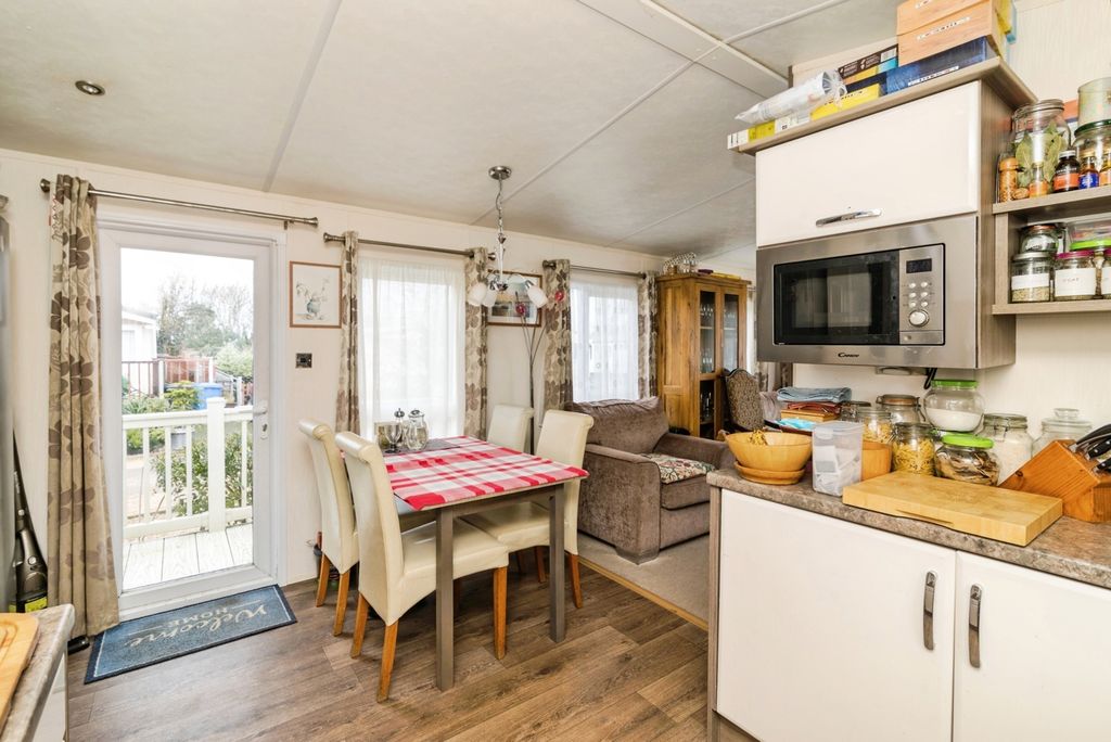 Property photo 3 of 16 Open Plan Living