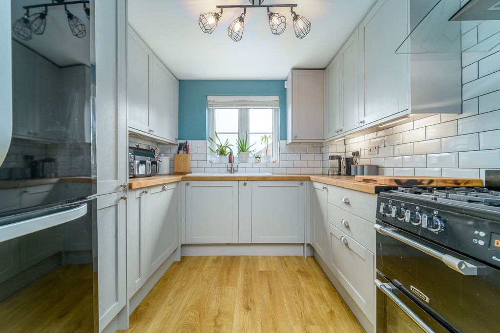 Property photo 2 of 33 Kitchen-2