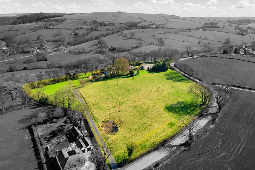 Property photo 2 of 64