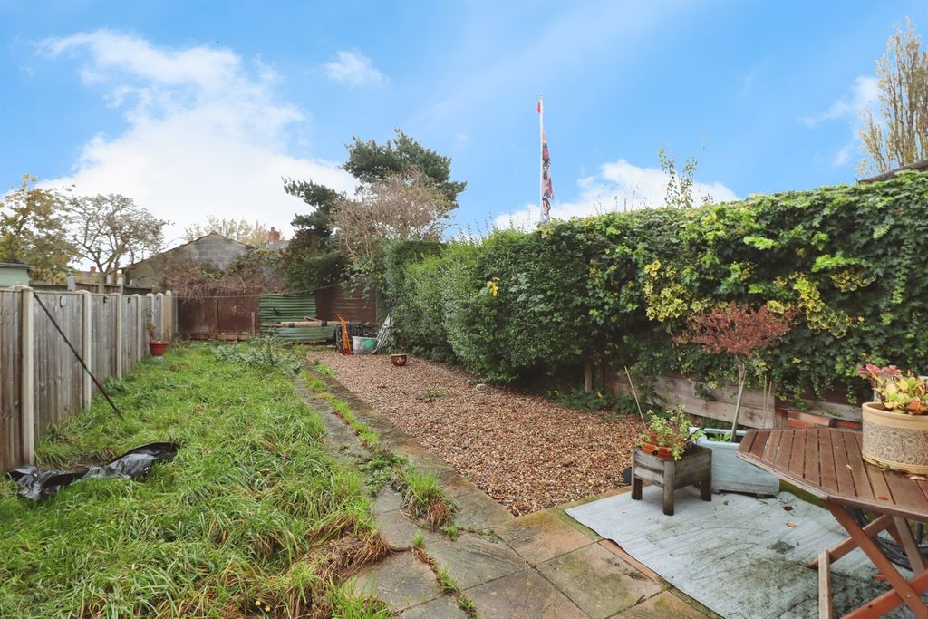 Property photo 2 of 10