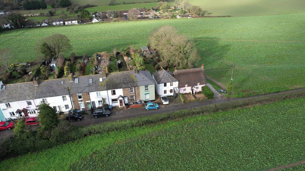 Property photo 3 of 33