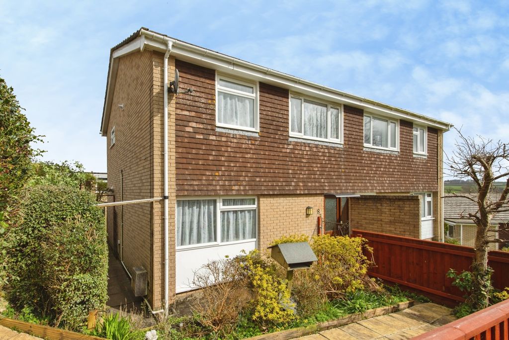 Property photo 1 of 20 Front Aspect