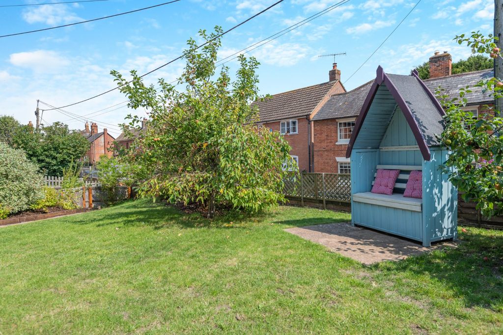 Property photo 3 of 13 Garden